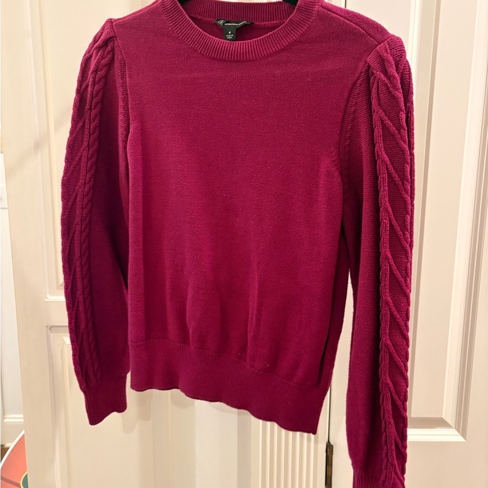 Women's Cable Knit Sweater - Rich Magnetta